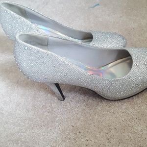 Silver slipper heel